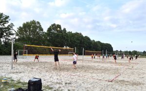 Drukke en geslaagde beachcompetitie voor VC Unitas en Were Di